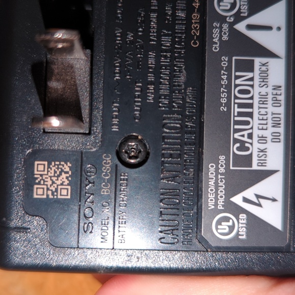 Sony battery charger Model BC-CSGC - Picture 3 of 5